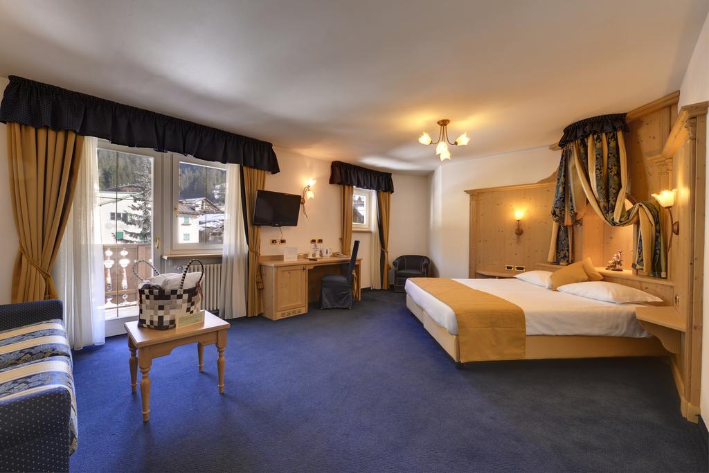 Hotel La Perla Канацеи Номер фото