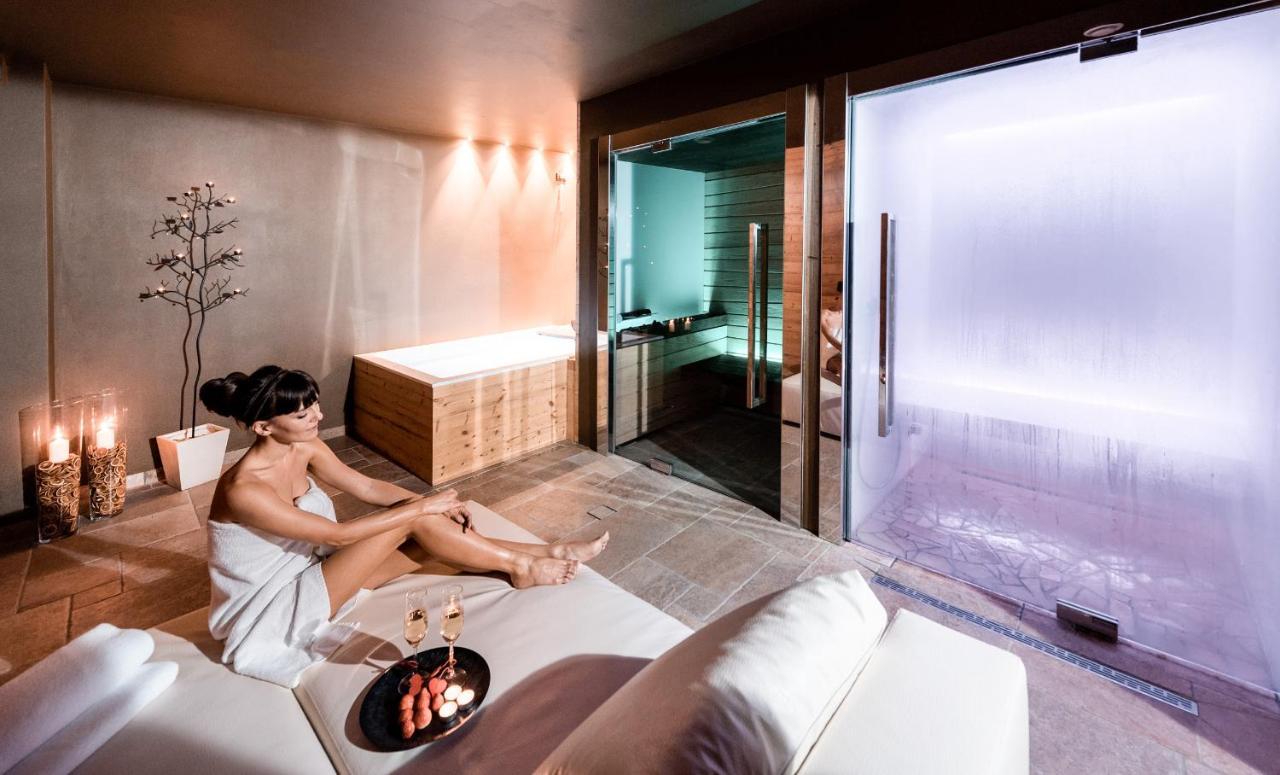 Hotel La Perla Канацеи Экстерьер фото