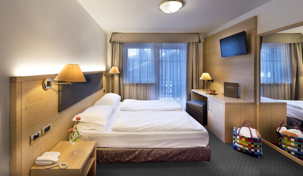 Hotel La Perla Канацеи Экстерьер фото