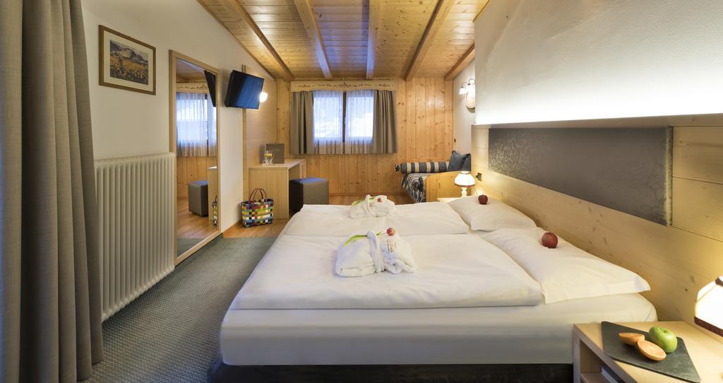 Hotel La Perla Канацеи Экстерьер фото