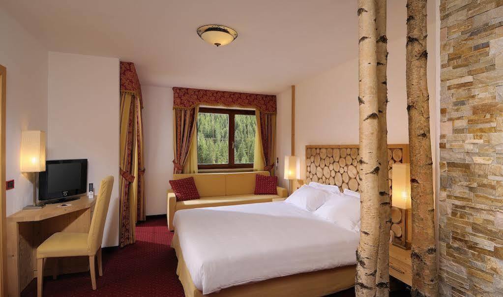 Hotel La Perla Канацеи Экстерьер фото