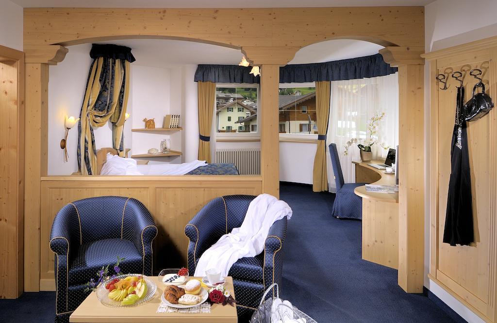 Hotel La Perla Канацеи Номер фото