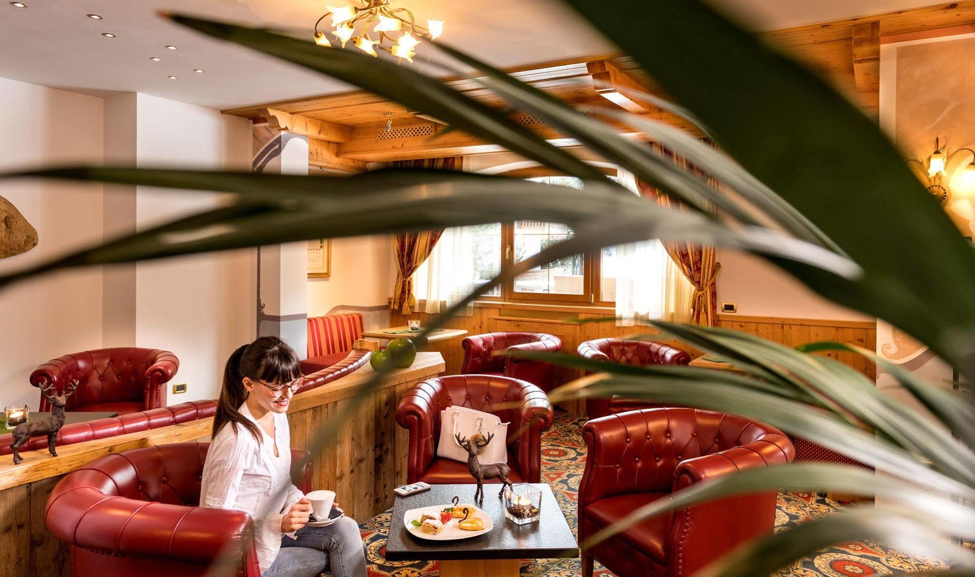 Hotel La Perla Канацеи Экстерьер фото