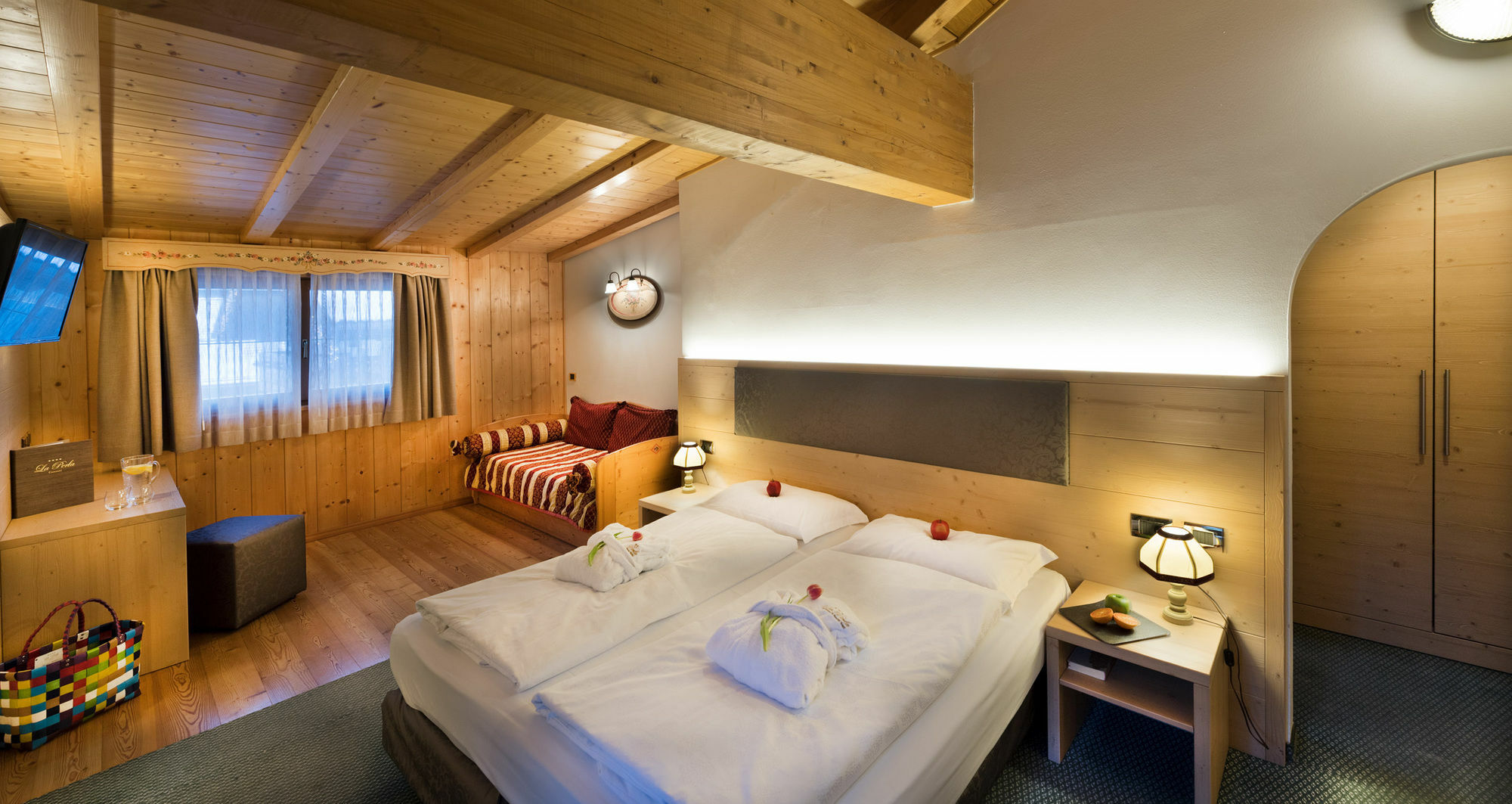 Hotel La Perla Канацеи Экстерьер фото